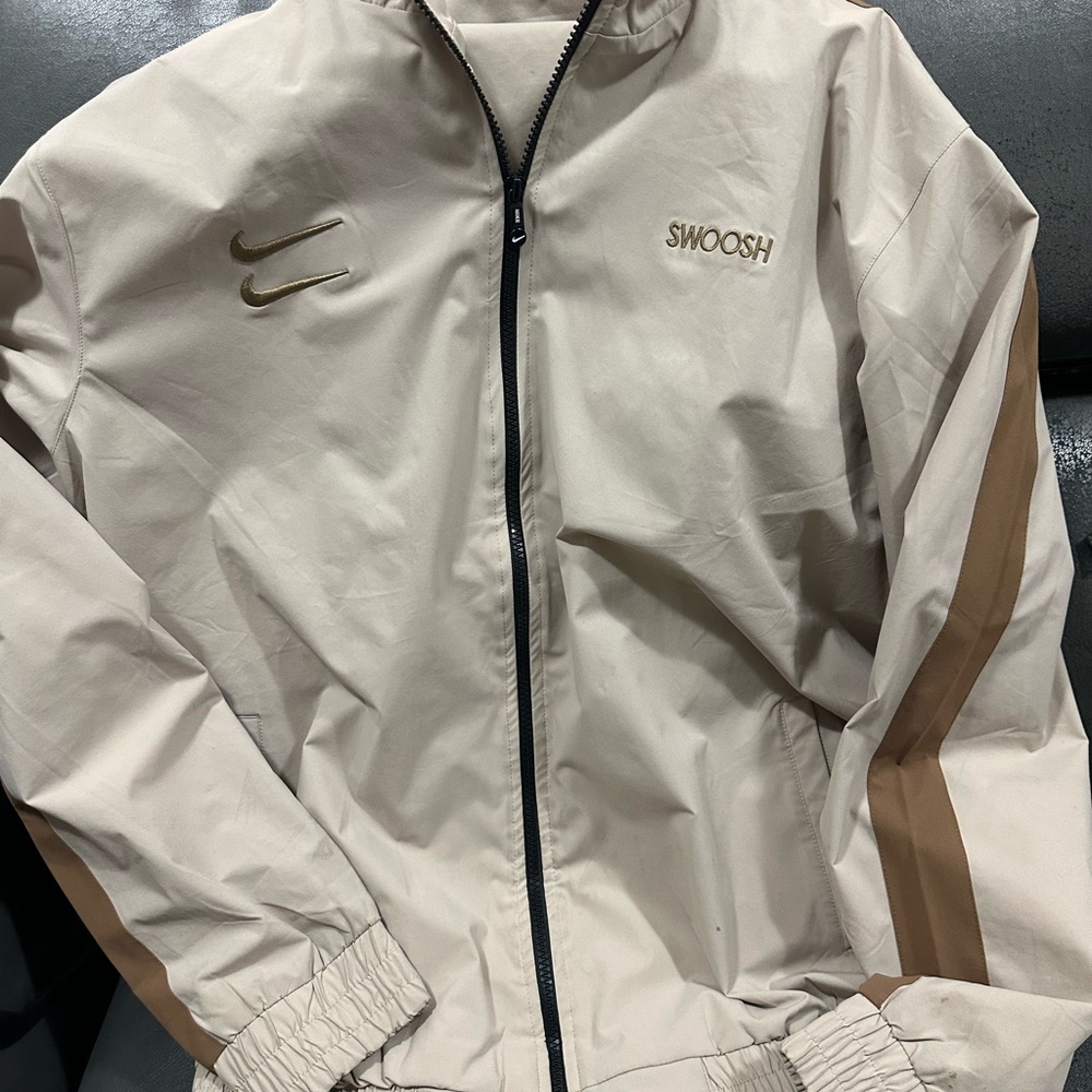 Nike swoosh Men's Cream tracksuit Windbreaker with Brown Accents